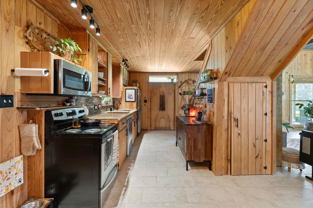 89 Long Horn Loop, New Waverly, Texas image 17