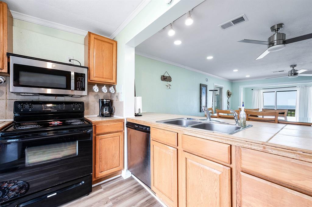 1331 County Road 230, Sargent, Texas image 16