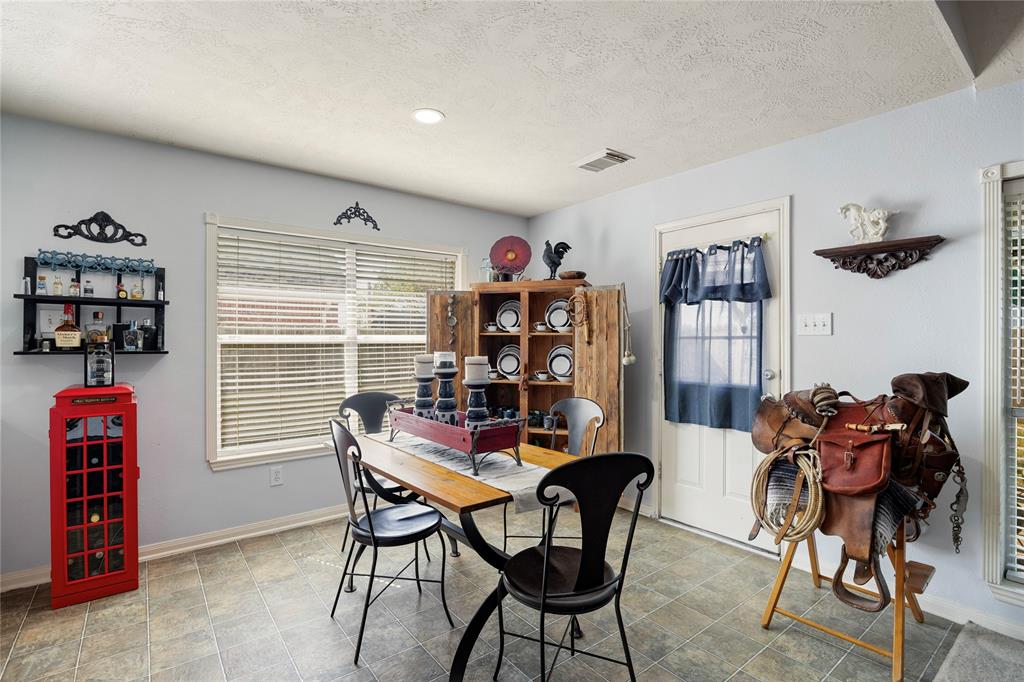 3318 Keithwood Circle, Pearland, Texas image 11