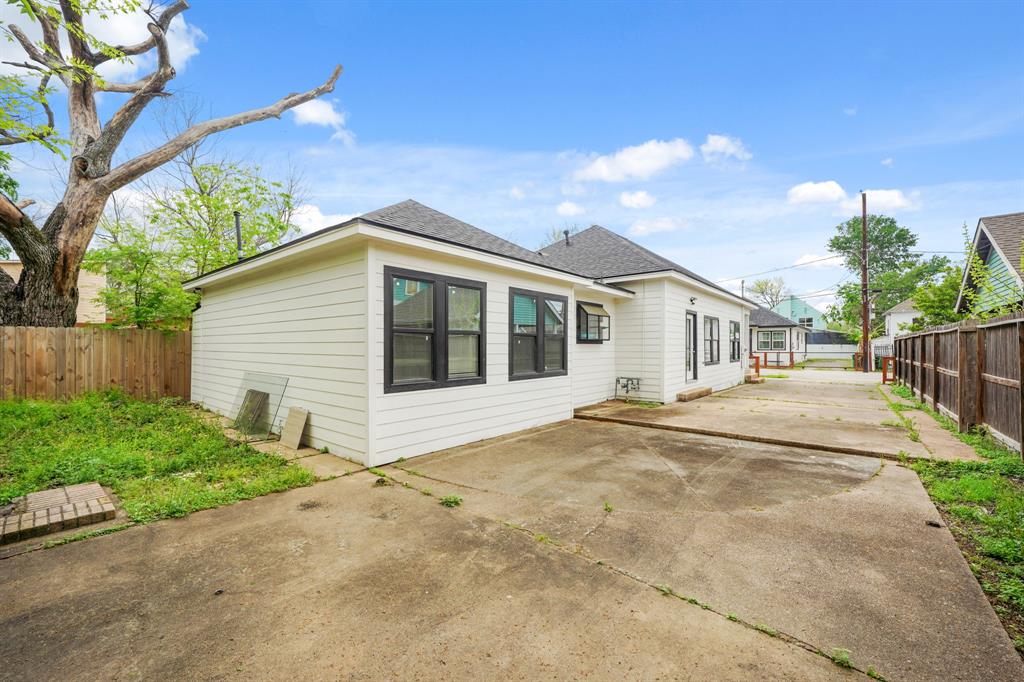 408 Winnie Street, Houston, Texas image 3