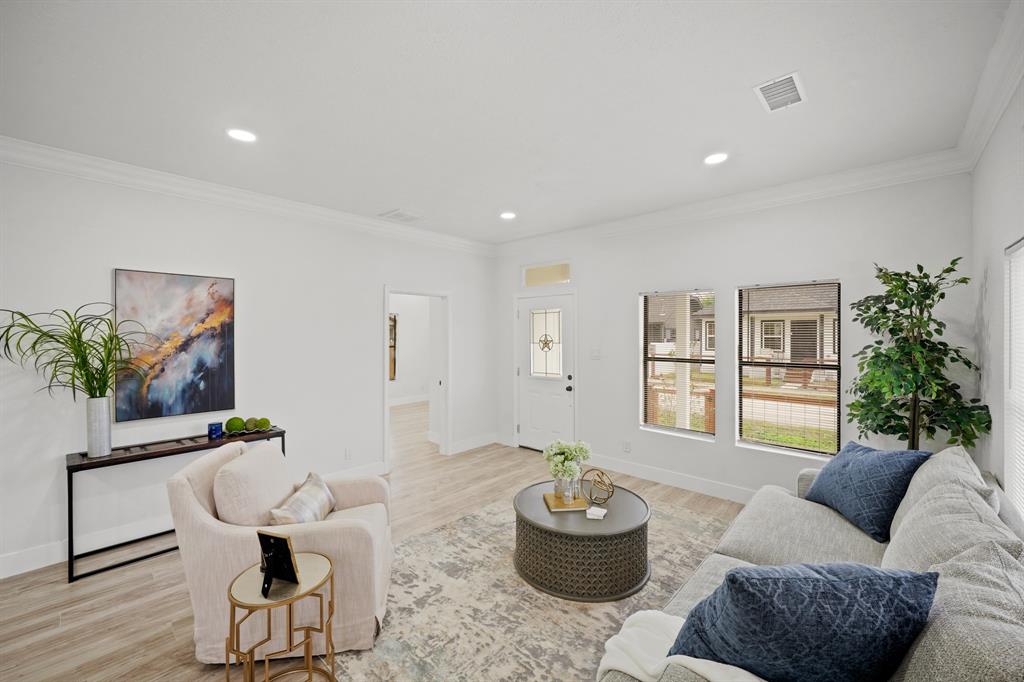 408 Winnie Street, Houston, Texas image 4