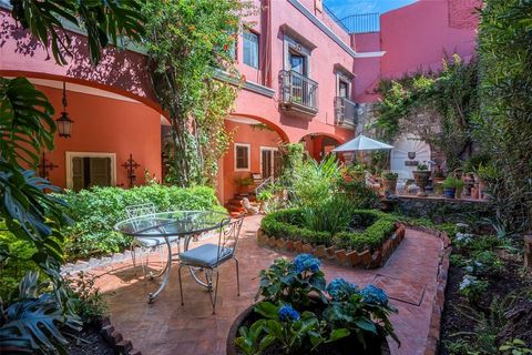 Photo of 108 Hernandez Macias, San Miguel De Allende, TN 37700 (MLS # 86064758)