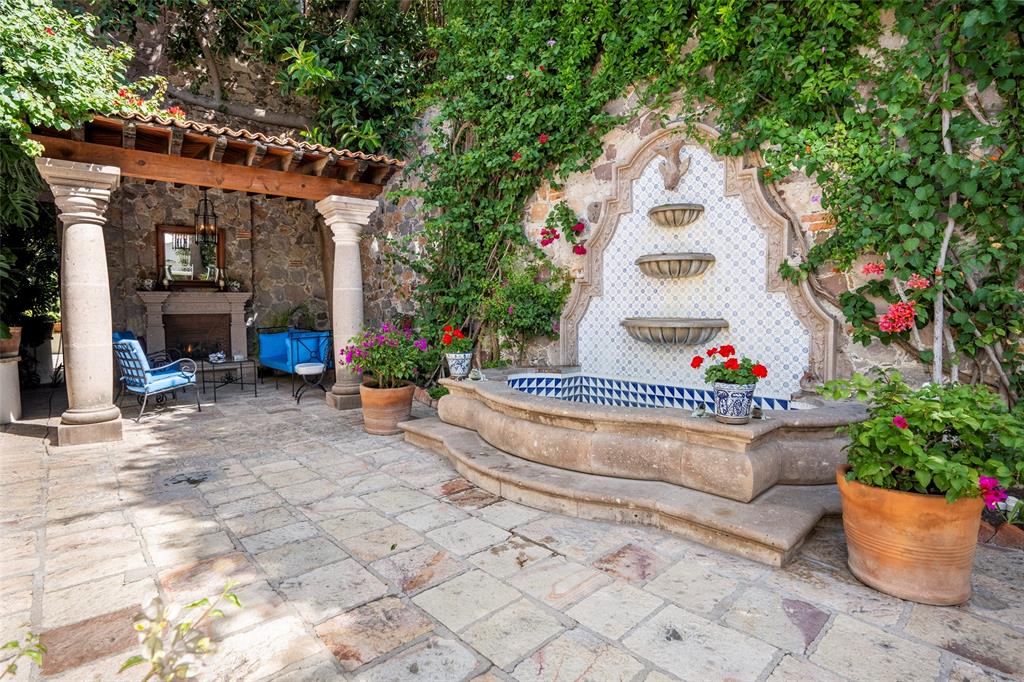 Tennessee 37700, Mexico, 3 Bedrooms Bedrooms, ,5 BathroomsBathrooms,Residential,Active,187718