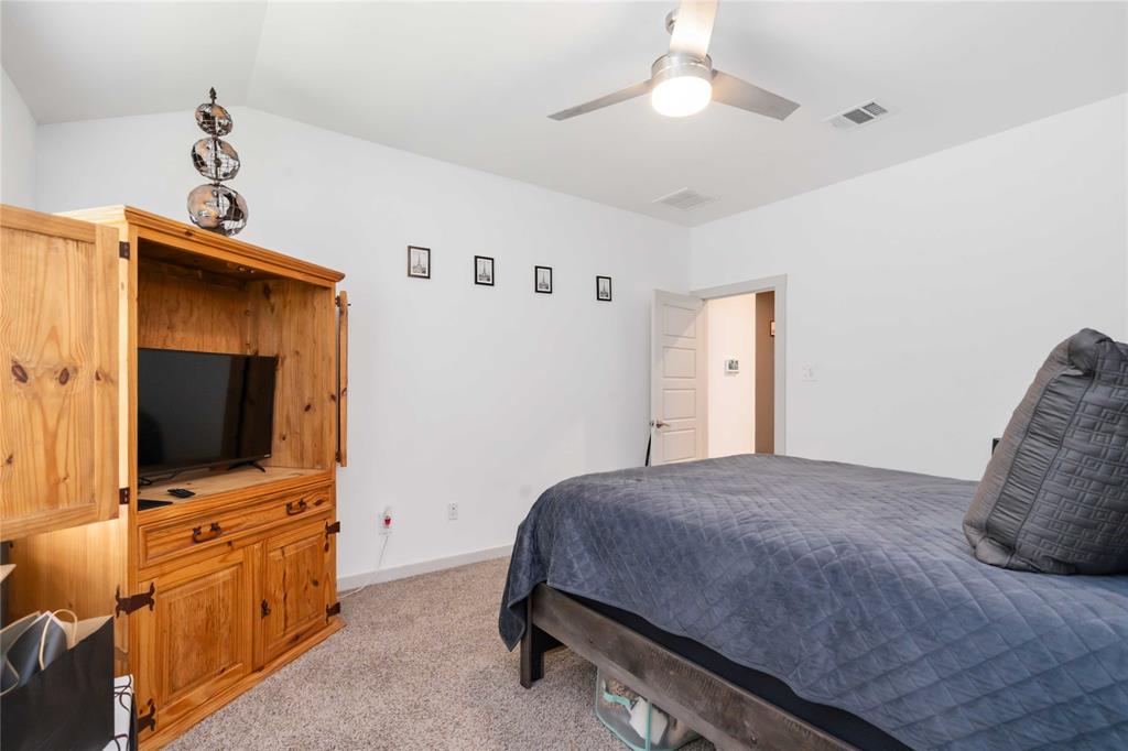 7730 Robert Lane, Rosharon, Texas image 12