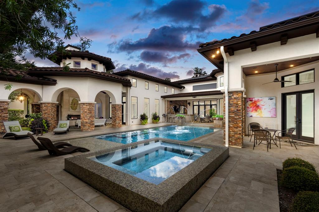 22 N Fazio Way