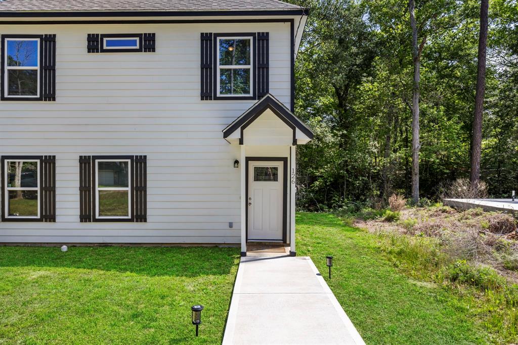 126 Indian Creek Circle, Willis, Texas image 4