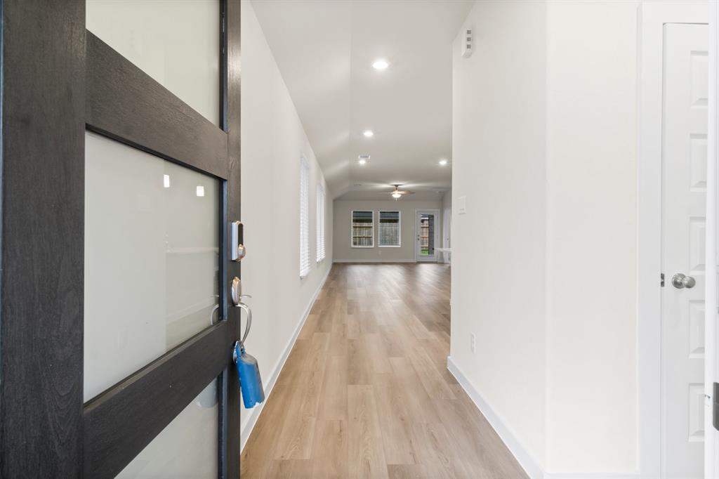 9418 Herons Preserve