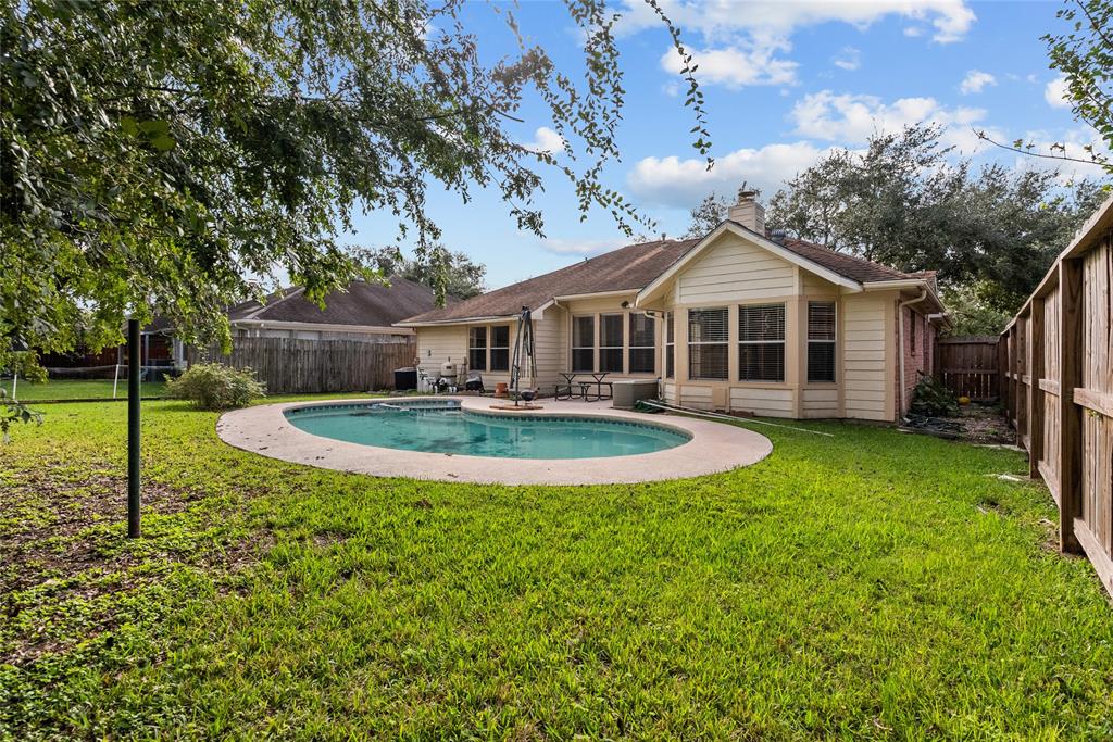 206 Chariss Glen Drive, League City, Texas image 27