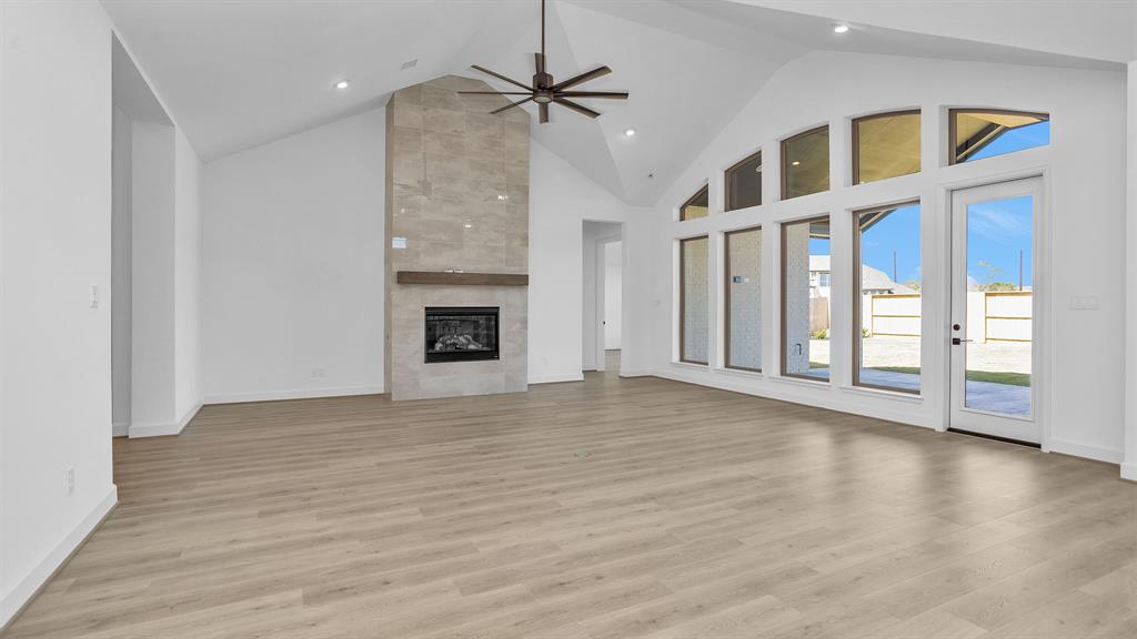 5007 Lake Vista Drive