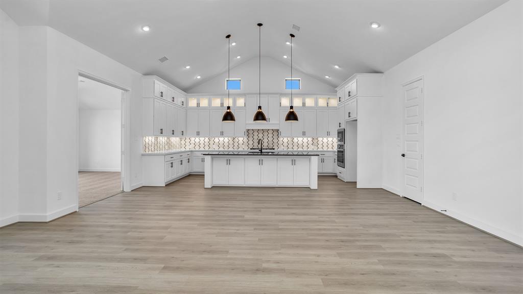 5007 Lake Vista Drive