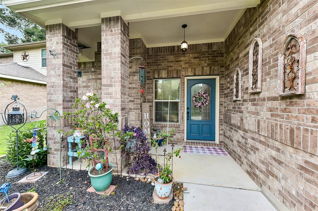 1703 Balsam Spruce Circle, Conroe, Texas image 3