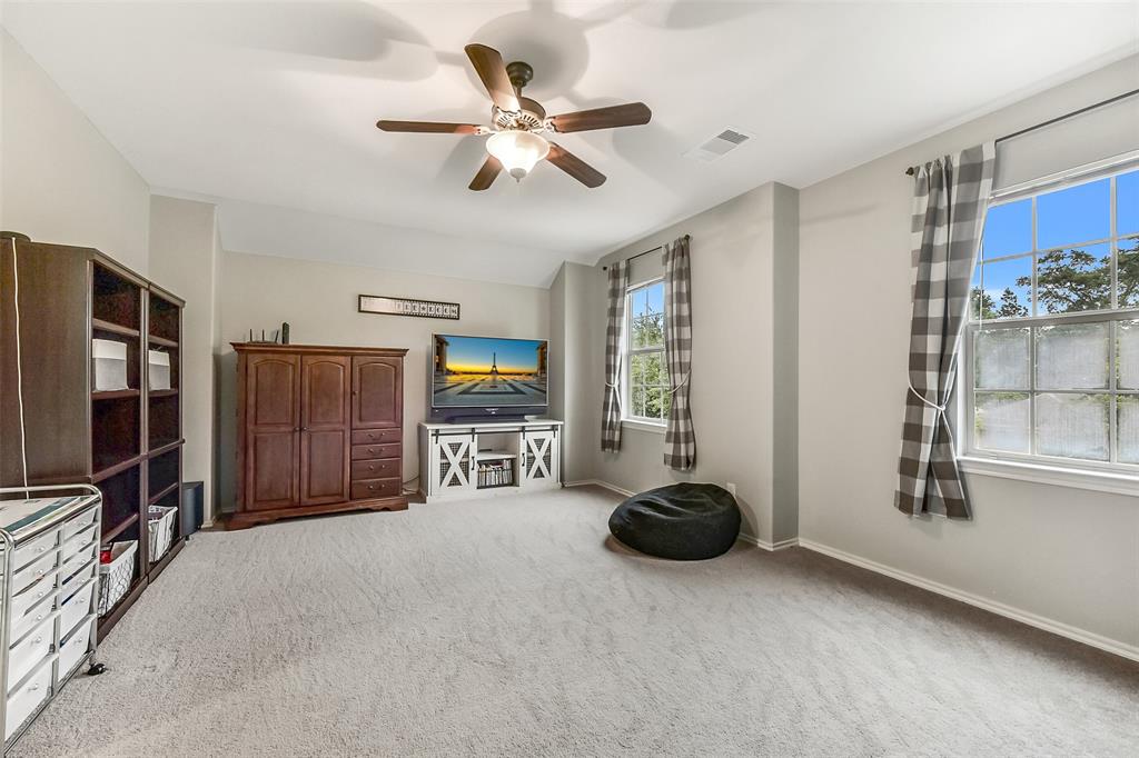 1703 Balsam Spruce Circle, Conroe, Texas image 21