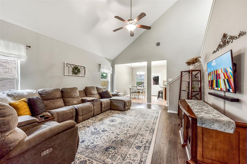 1703 Balsam Spruce Circle, Conroe, Texas image 5