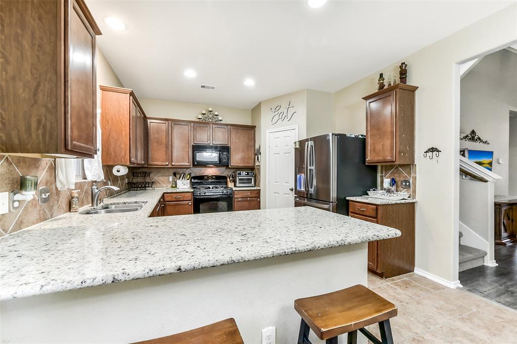 1703 Balsam Spruce Circle, Conroe, Texas image 9