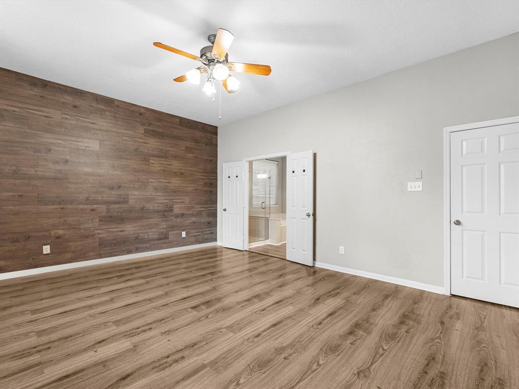3910 Echo Mountain Drive, Kingwood, Texas image 19