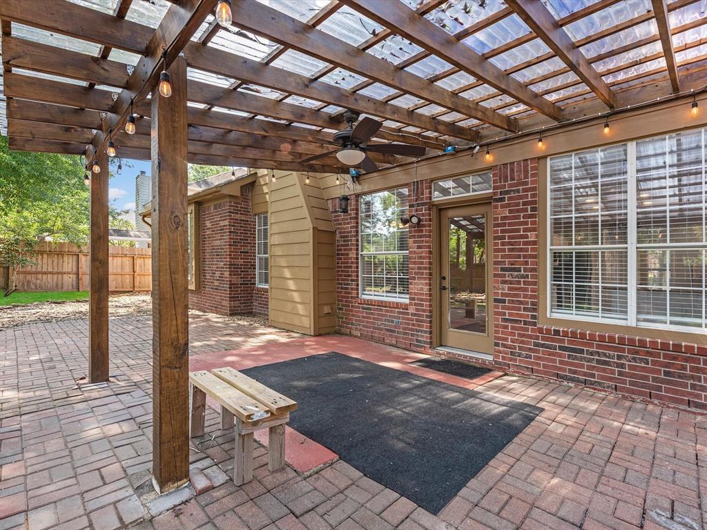 3910 Echo Mountain Drive, Kingwood, Texas image 36