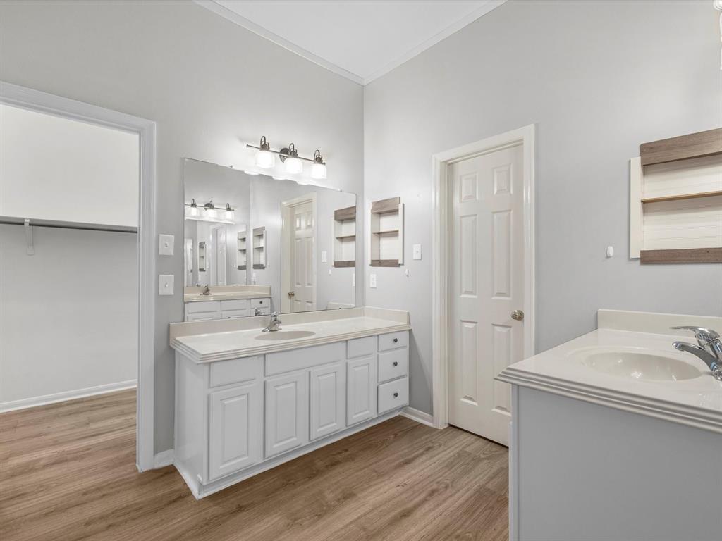 3910 Echo Mountain Drive, Kingwood, Texas image 21