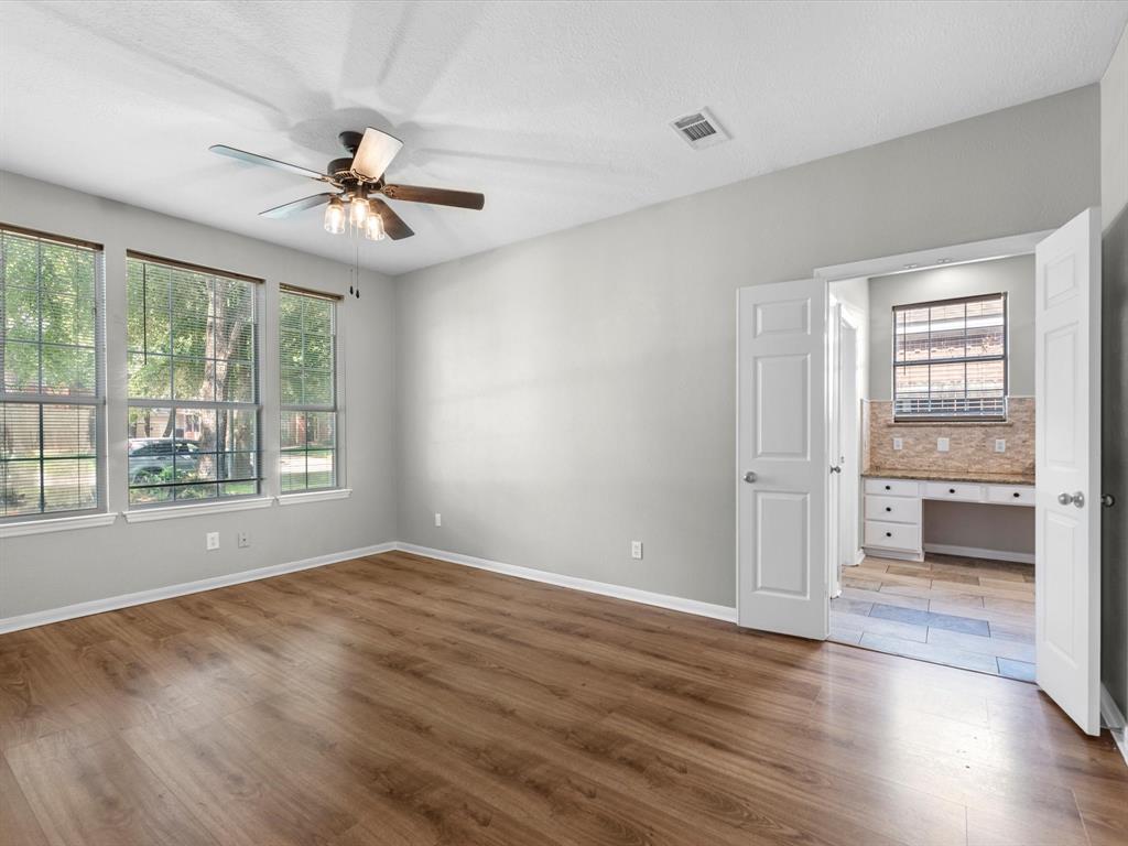3910 Echo Mountain Drive, Kingwood, Texas image 15