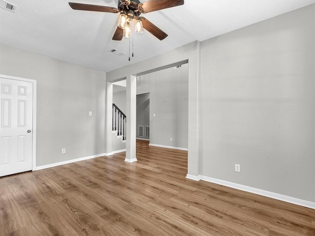 3910 Echo Mountain Drive, Kingwood, Texas image 16