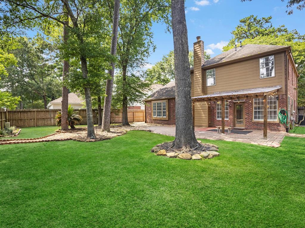 3910 Echo Mountain Drive, Kingwood, Texas image 35