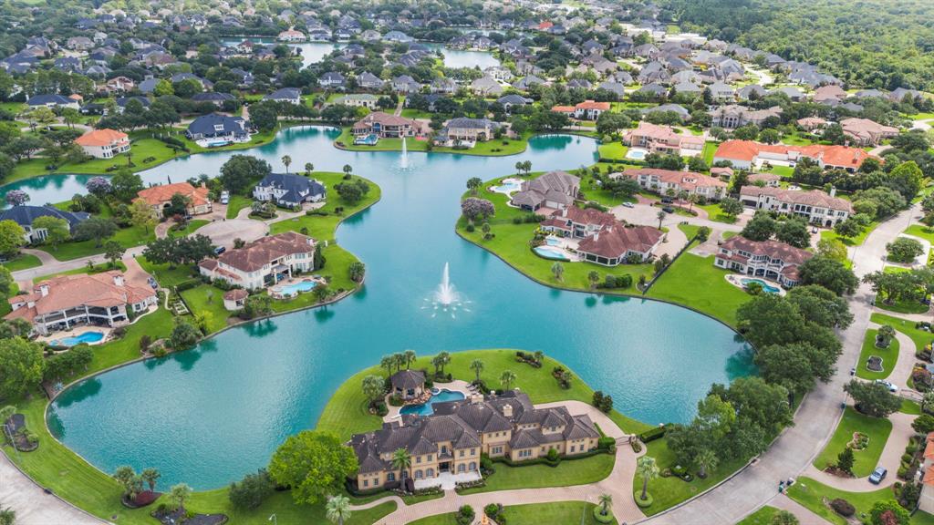 2326 Vinemead Court