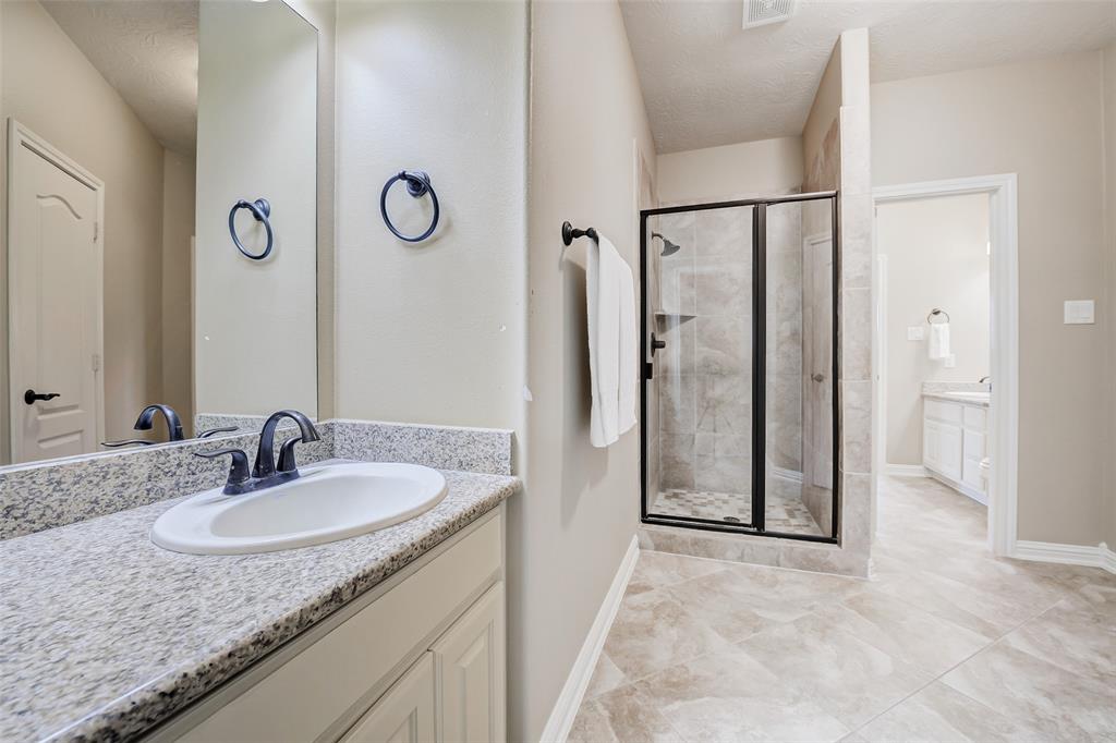 5115 Cinco Falls Drive, Katy, Texas image 32