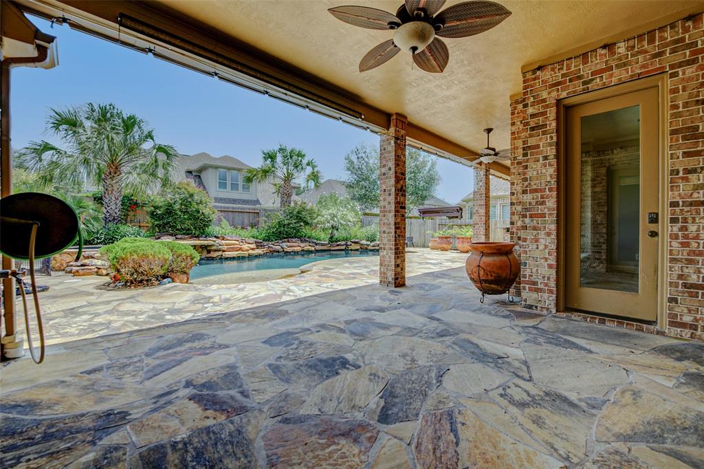 5115 Cinco Falls Drive, Katy, Texas image 36
