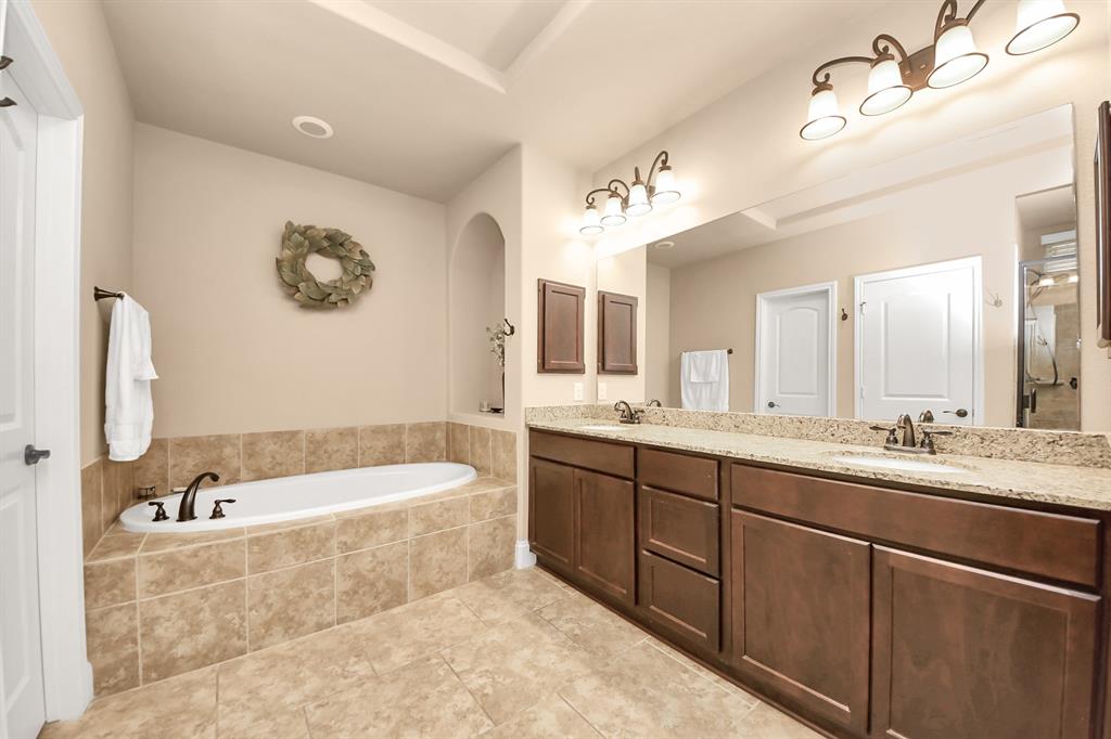 12502 Floral Park Lane, Pearland, Texas image 18