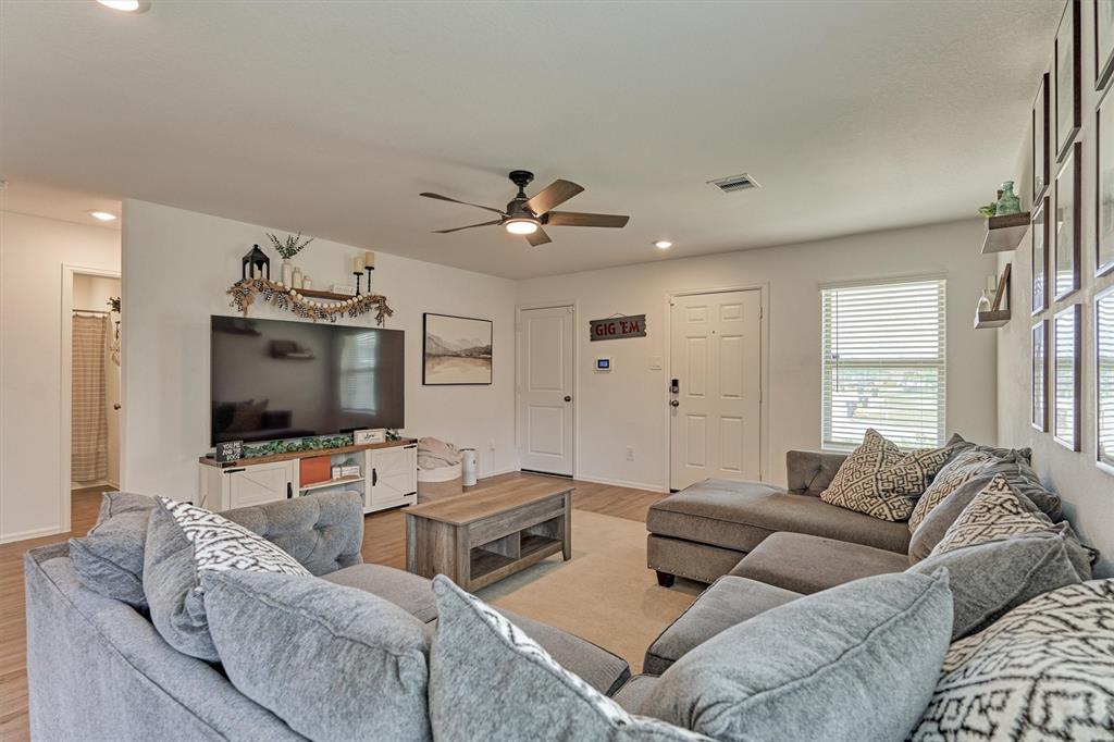 155 Pine Bend Court, Magnolia, Texas image 11