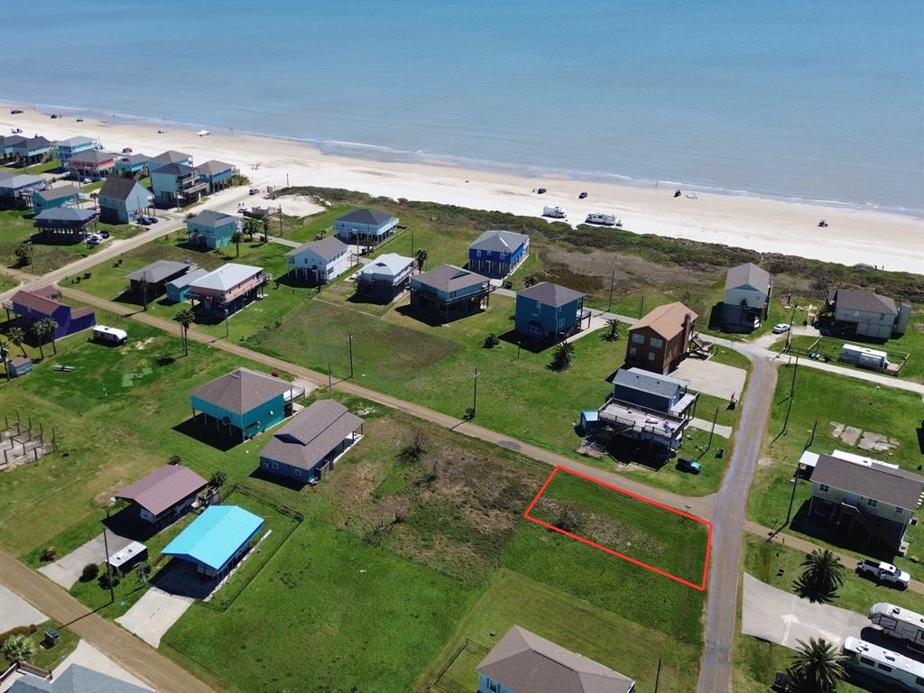 846 Trout Boulevard, Crystal Beach, Texas image 1