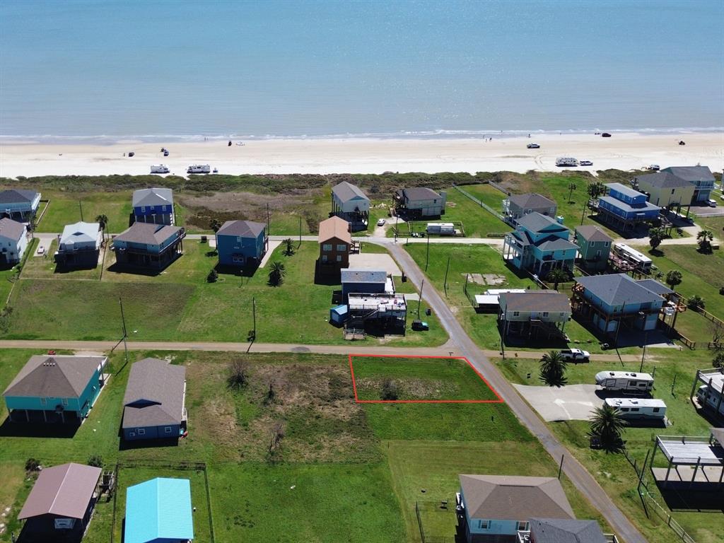 846 Trout Boulevard, Crystal Beach, Texas image 4