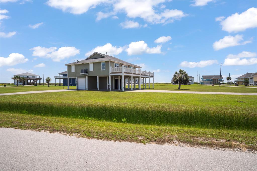 824 Rancho Caribe Drive, Port Bolivar, Texas image 1