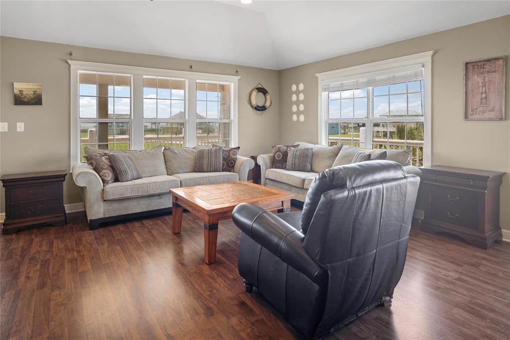 824 Rancho Caribe Drive, Port Bolivar, Texas image 3
