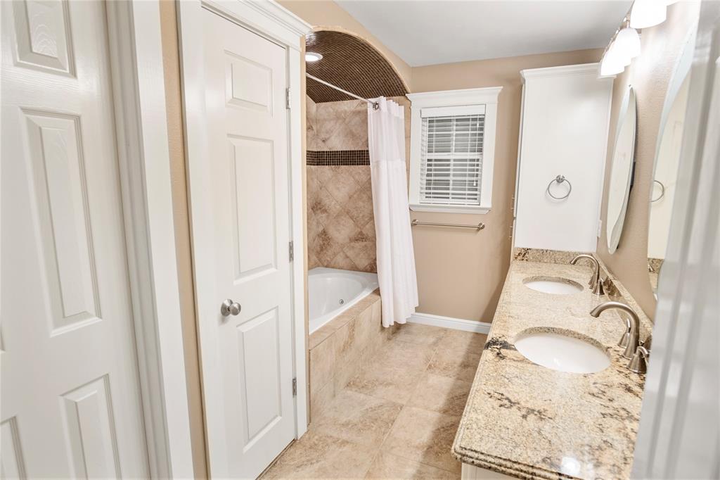 824 Rancho Caribe Drive, Port Bolivar, Texas image 14
