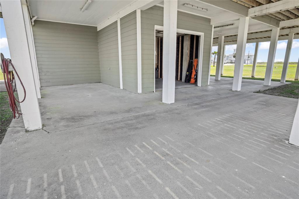824 Rancho Caribe Drive, Port Bolivar, Texas image 43