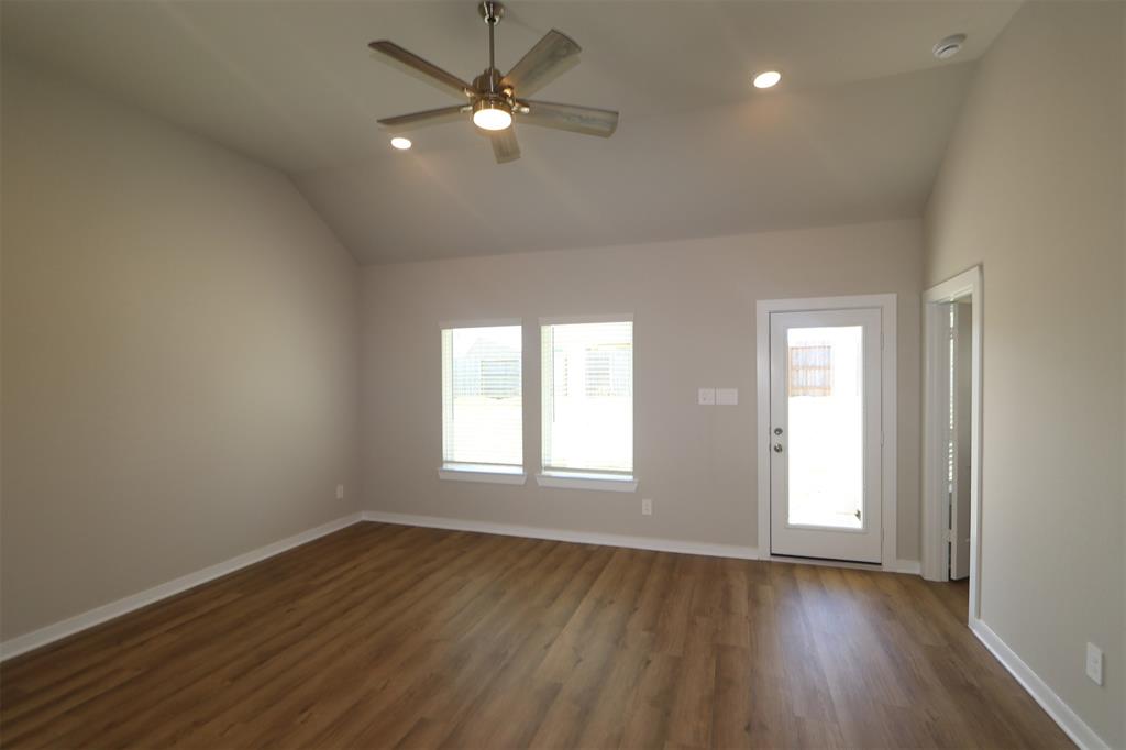 827 Wooded Heights Lane, Magnolia, Texas image 10