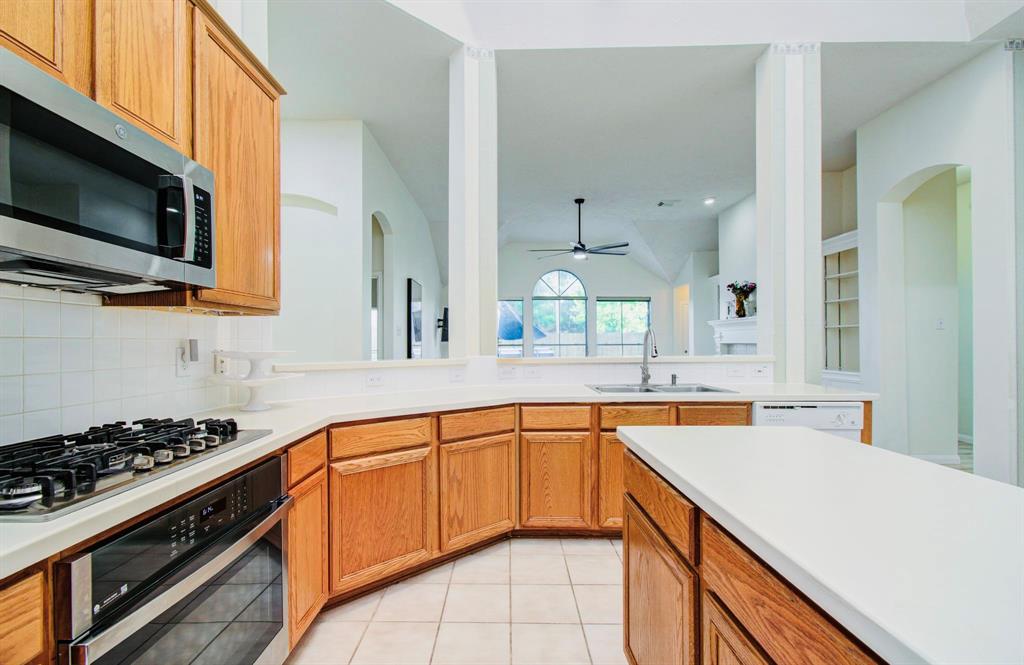 4138 Galloway Drive, Pearland, Texas image 11