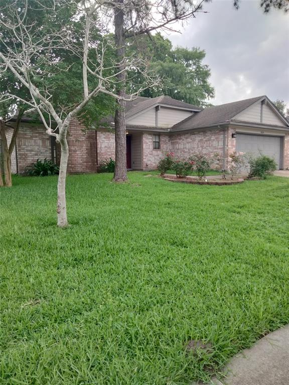 4614 Pecan Grove Drive, Pearland, Texas image 1