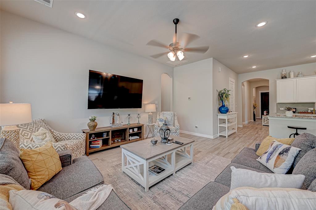 10005 Red Beadtree Place, Conroe, Texas image 17