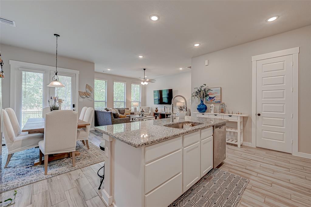 10005 Red Beadtree Place, Conroe, Texas image 22