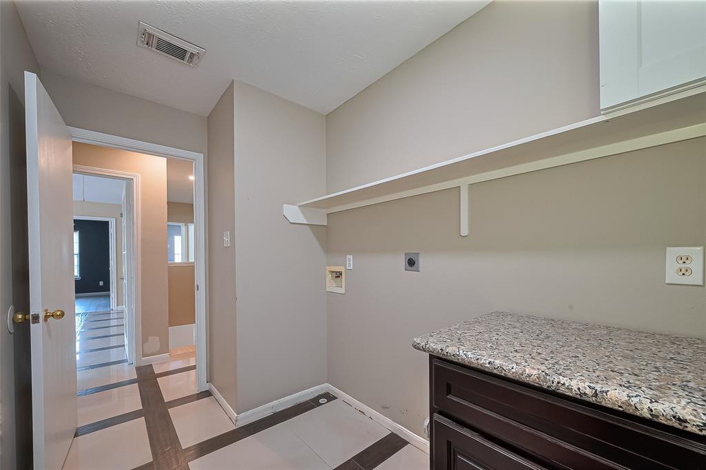 Houston, Texas 77067, United States, 4 Bedrooms Bedrooms, ,3 BathroomsBathrooms,Residential,Active,95871