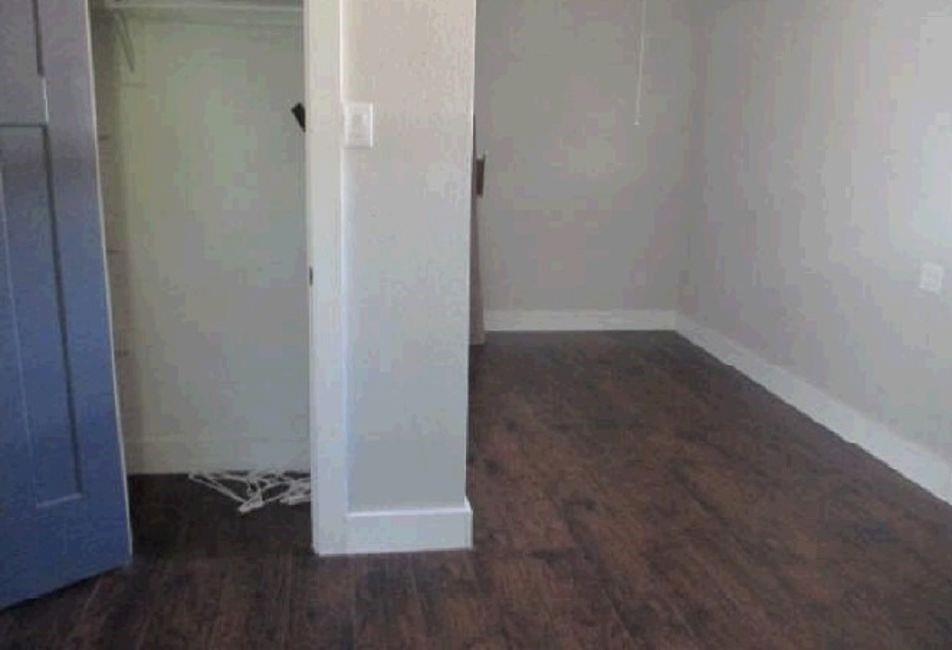 1218 Fair Avenue, Gainesville, Texas image 9
