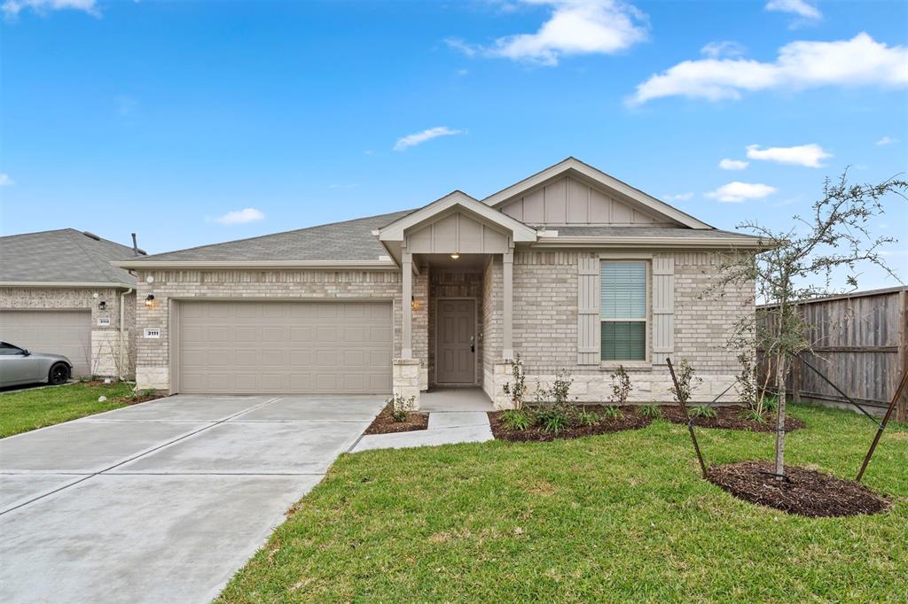 3111 Freiberger Lane, Alvin, Texas image 1