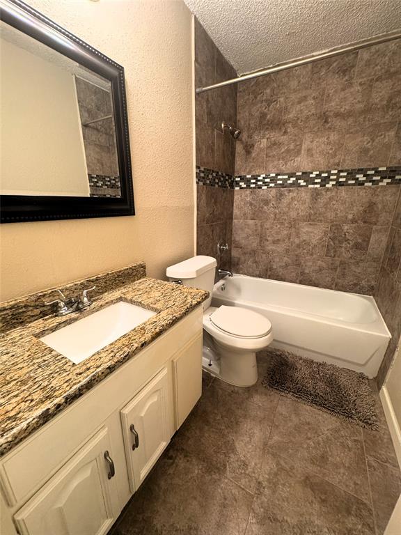 5442 Dove Forest Lane, Humble, Texas image 11