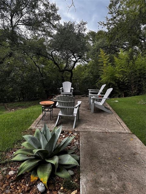 A home in La Grange