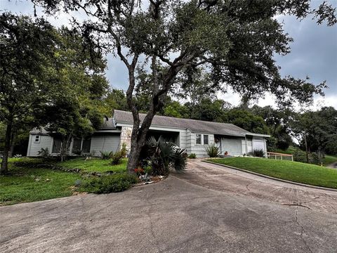 A home in La Grange