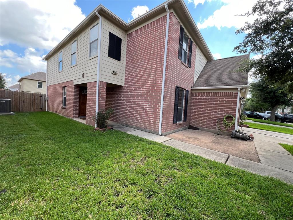 7335 Fox Scene Drive, Humble, Texas image 4