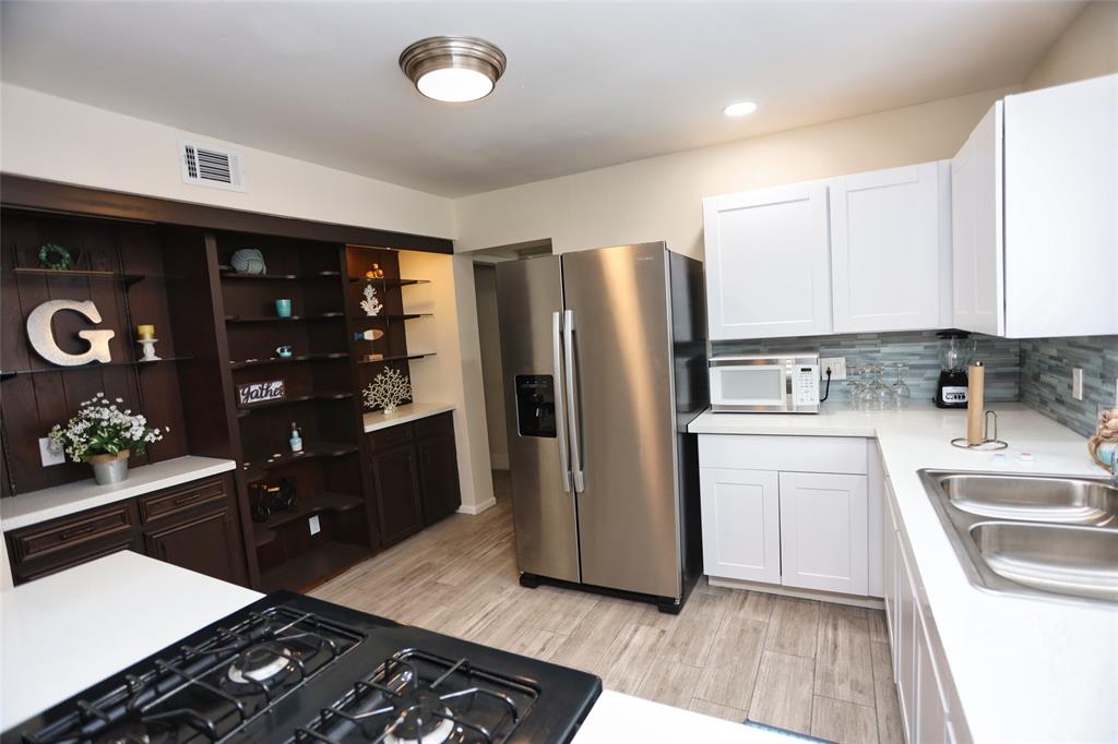 3309 Bernardo De Galvez, Galveston, Texas image 8