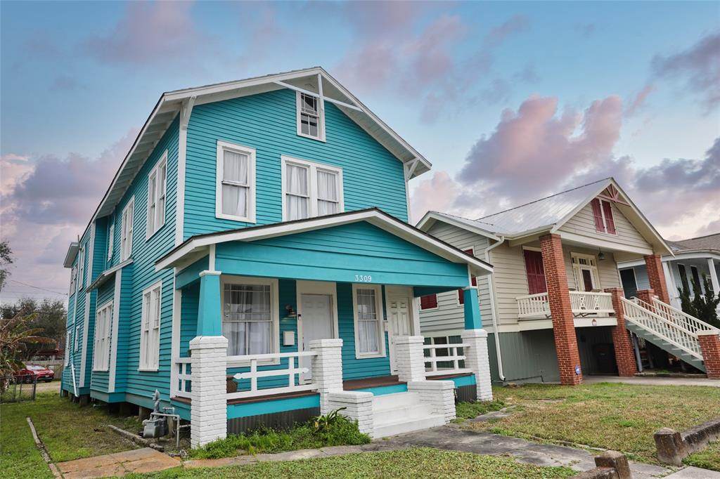 3309 Bernardo De Galvez, Galveston, Texas image 1