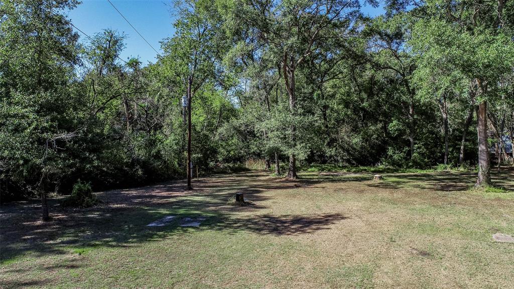 1942 Walnut Drive Dr, Caldwell, Texas image 6